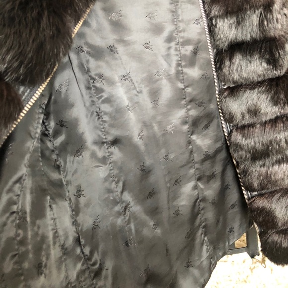 Real Fur Vest (leather and fur) - Picture 5 of 7
